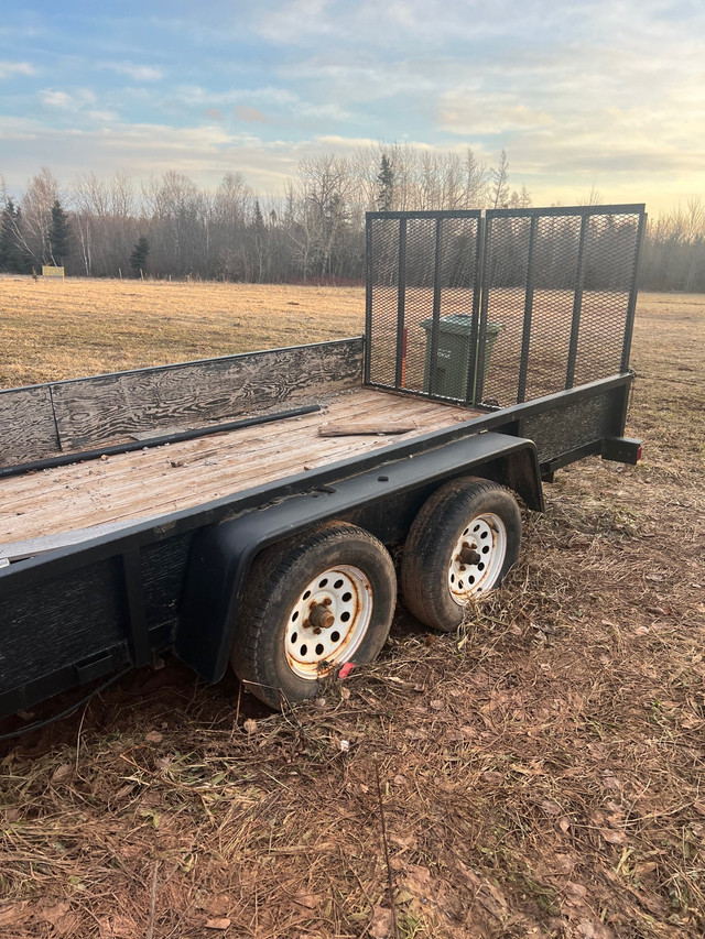 Tandem axel trailer. Split gates.  in Other in Charlottetown - Image 2