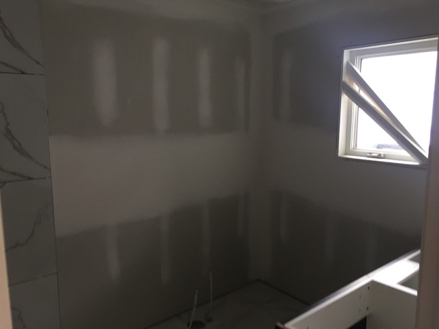 Drywall installation, taping and mudding - London in Renovations, General Contracting & Handyman in London - Image 4