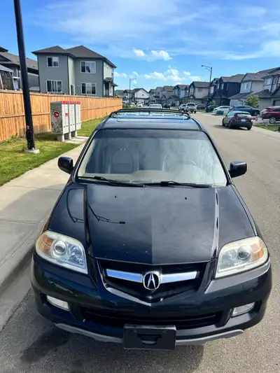 this is acura mdx 2005 model 7 seater car with excellent condition no engine or transmission problem...