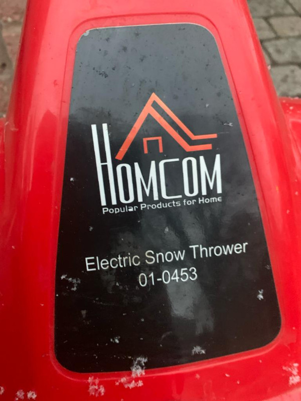 For sale:  HOMCOM electrical snow thrower in Snowblowers in Markham / York Region - Image 4