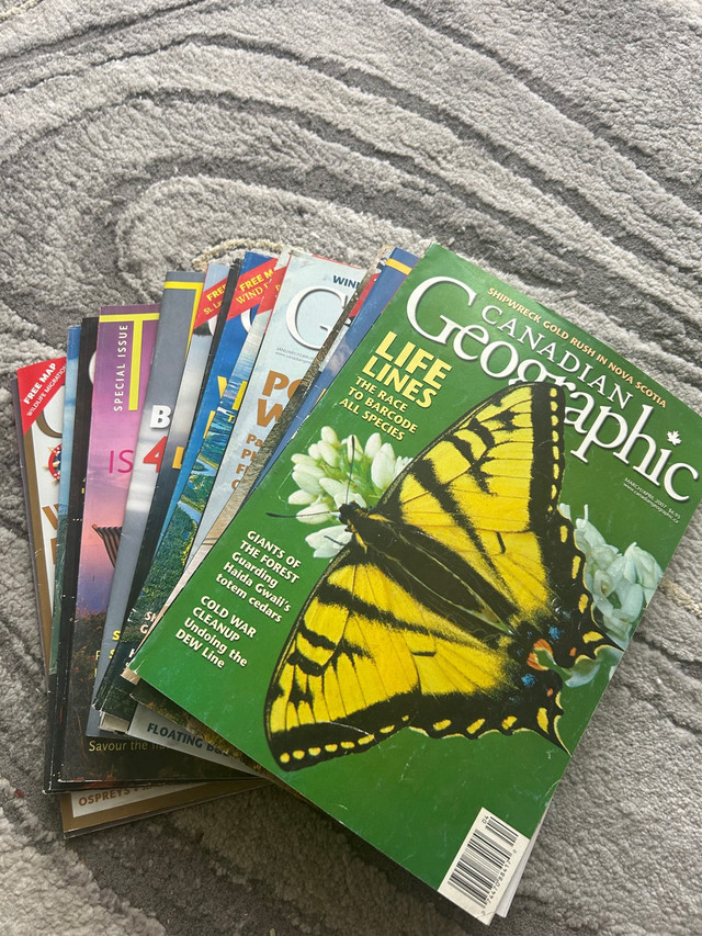 Few old in grate shape National Geographic magazines in Magazines in Barrie