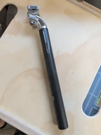 I have a Bontrager seatpost in very good condition for sale. 27.2mm diameter, approx. 300 mm long. A...
