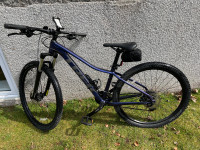 Velo montagne femme small ( marlin 5) avec accessoires 