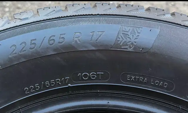  85 %+) 225/65R17 Michelin X-Ice Snow   in Tires & Rims in Mississauga / Peel Region - Image 6