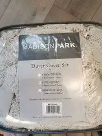 Queen duvet cover set