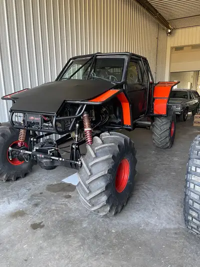 2.5 ton Rockwells LS 6 engine Turbo 400 with double And much more
