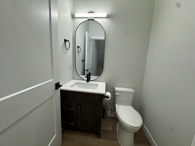 **Beautiful 3Bed 2.5Bath Duplex in Glenwood** in Long Term Rentals in Winnipeg - Image 9
