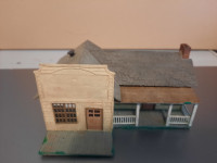 HO Scale Store-Front/Home Combo Building
