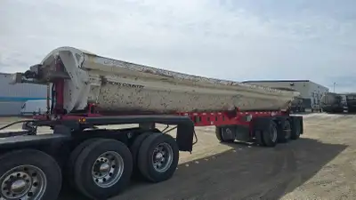 2017 Cross Country Side dump tri. 38ft box, has all new brakes, scams, bushings. Box is a little rou...