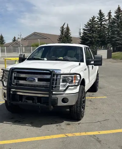 Selling my pickup. 2013 F150 XLT with 5.0 Coyote. Just purchased a new one no longer need this old g...