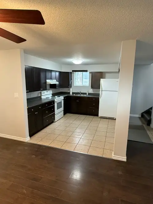Large 2 Bedroom Apartment • Lower Unit of Duplex • Quiet Area In town • 2 Bedroom , 1 Bathroom • Sha...