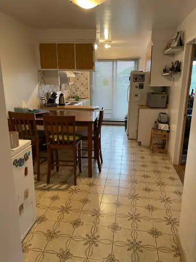 4 1/2 furnished for rent by month 1500