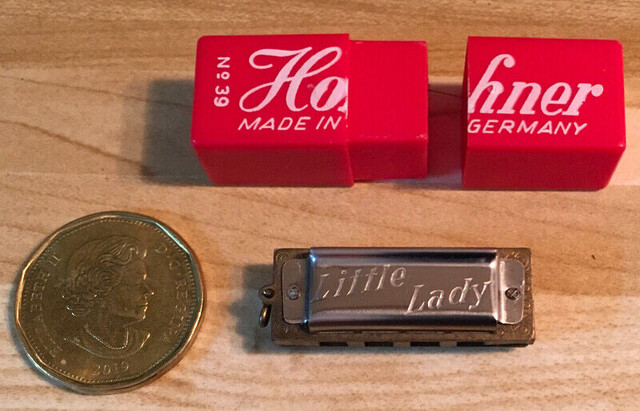 Harmonica HOHNER Little Lady No. 39 (1.5 pouce) dans Art et objets de collection  à Trois-Rivières - Image 2