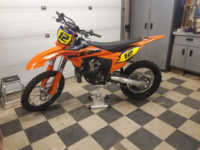 2025 KTM 300 SX and 2025 Honda CRF450R in Dirt Bikes & Motocross in Sudbury - Image 3