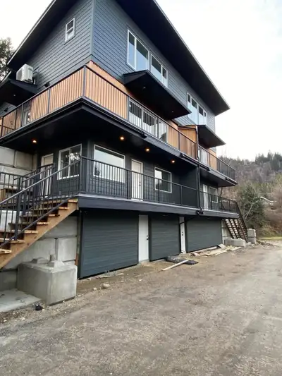 3 bed 2 Bath Rental Castlegar