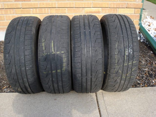 PIRELLI WINTER SOTTOZERO™ SERIE II 225/45R18 X 4 Used 3 seasons in Tires & Rims in St. Catharines