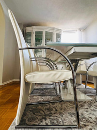 Dining table with 8 chairs 