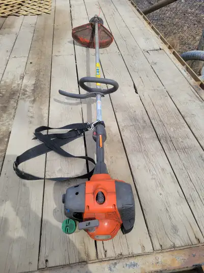 Husqvarna 125RJ weed trimmer, View more