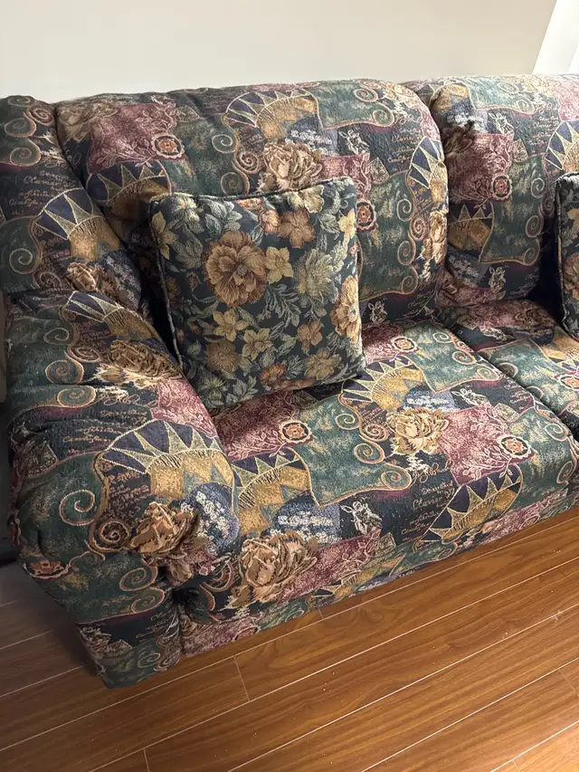 Sofa bed with foldable mattress / Canapé-lit avec lit pliable in Couches & Futons in City of Montréal - Image 5