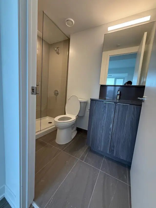 Brand new 1 bed+den, 2 bath condo at Metro Park, North York in Long Term Rentals in City of Toronto - Image 10
