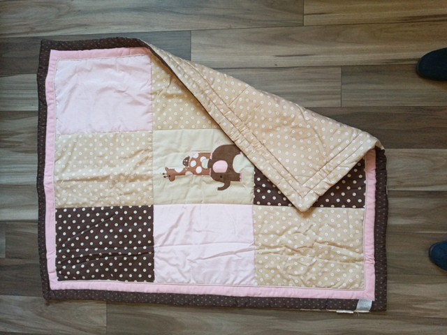 Lambs & Ivy 2PCs Crib Bedding Set for Baby Girls Used-Like NEW in Cribs in Mississauga / Peel Region - Image 4