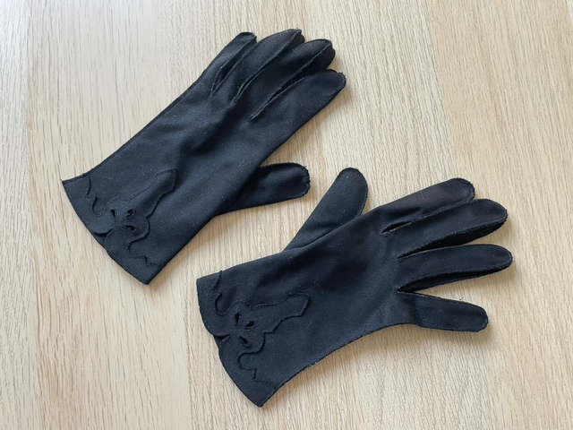 Vintage Black Applique Gloves