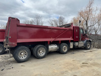Dump Truck Peterbilt 2020 with Bunk