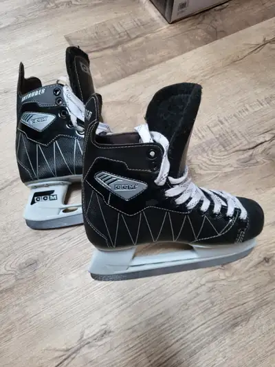 Patin gars CCM pointure 6