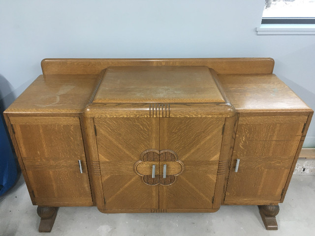 Art Deco solid oak cabinet in Hutches & Display Cabinets in Portage la Prairie