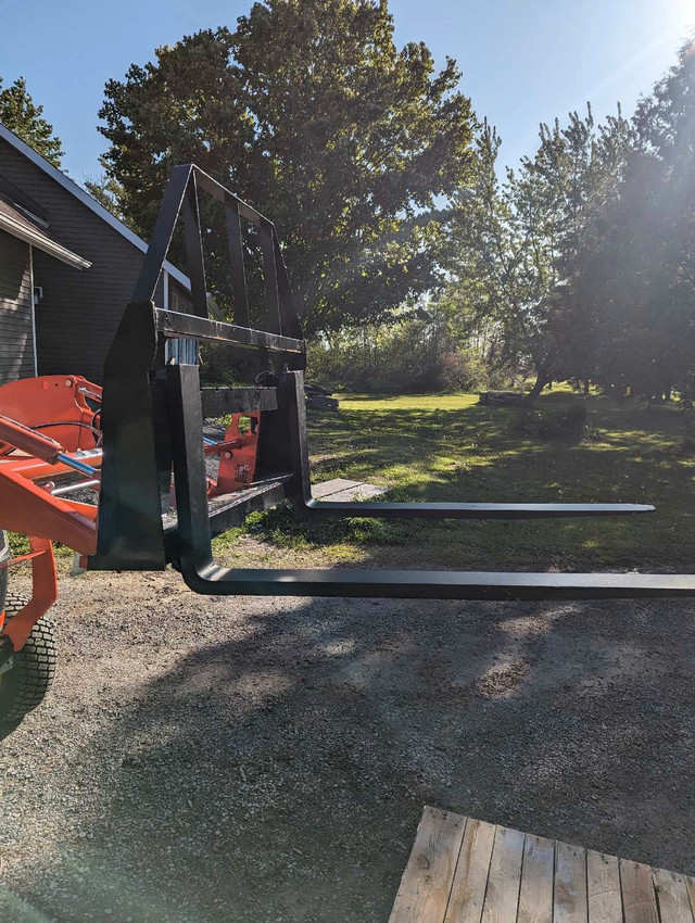 Skid steer quick attach pallet forks  in Heavy Equipment in Ottawa - Image 3