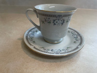 Tea cup and saucer 