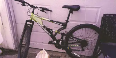 27.5 inch Hyper Bear Mountain Bike like new , View more