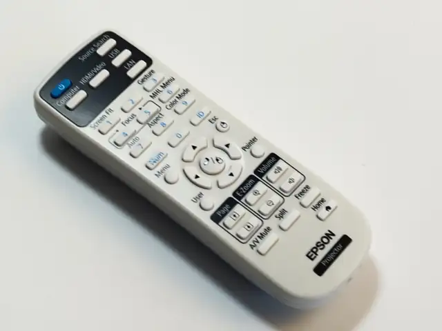 Epson Projector Remote Controller 217700200 For Epson H796A in Video & TV Accessories in City of Toronto - Image 5