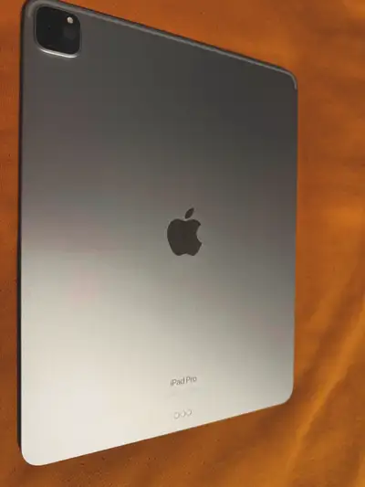 -mint condition -2022 M2, 128GB, 12.9” -6th Generation -original box, charger and cord -receipt avai...
