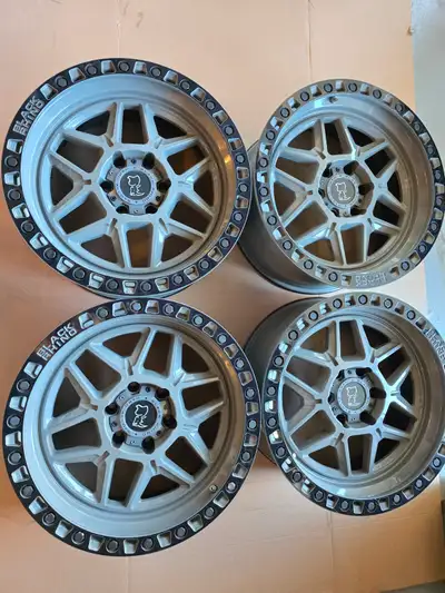 Black Rhino rims in excellent condition. Best for light tracks and big SUVs (was installed on RAM 15...