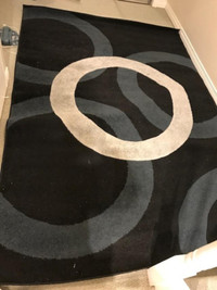 Carpet / Area Rug   5' x 7.5'