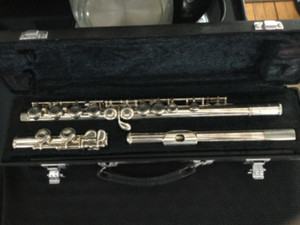 Yamaha Flute | Buy or Sell Used Woodwind Instruments Locally in Canada |  Kijiji Classifieds