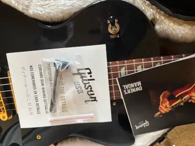 Gibson les Paul Studio, View more