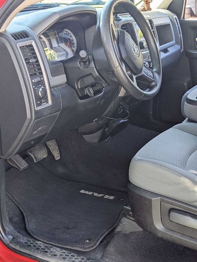 Dodge Ram 2016 en parfaite condition — photo 5