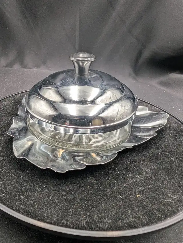 Vintage Glass and Chrome Butter Dish / Condiment Dish in Kitchen & Dining Wares in Calgary - Image 4