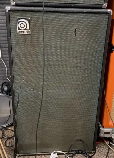 Another pc from my collection. Very hard to find. All original 1970’s Ampeg flat back (square back)...