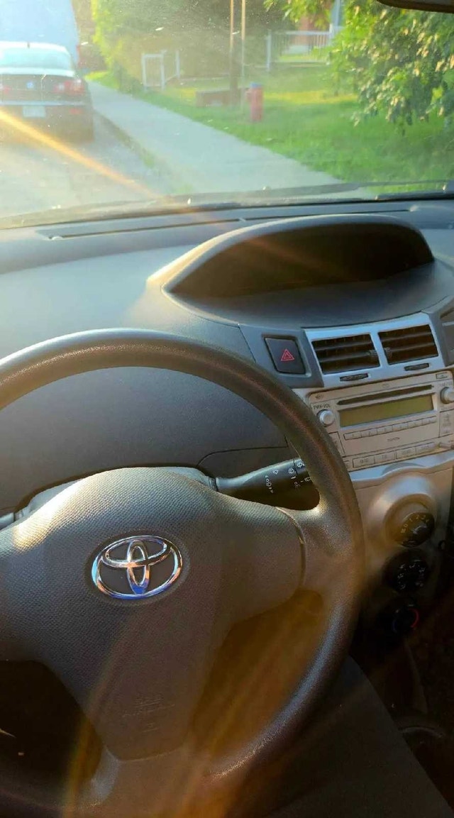 Toyota Yaris 2009 hatchback Manuelle — photo 2