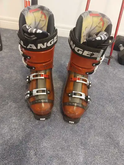 ski boots, View more