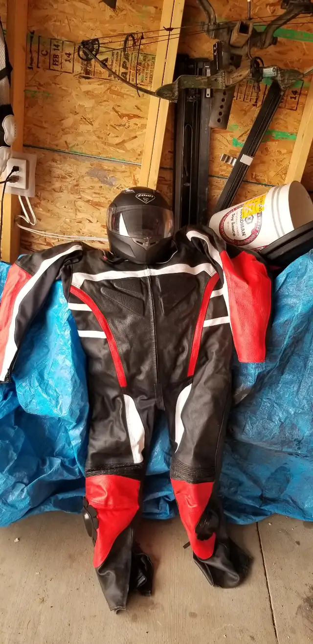 Full Leather One-Piece Motorcycle Racing Suit – Red/Black/White