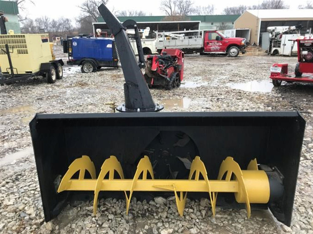 Industrial 68" Skid Steer Snow Blower in Snowblowers in Windsor Region - Image 2