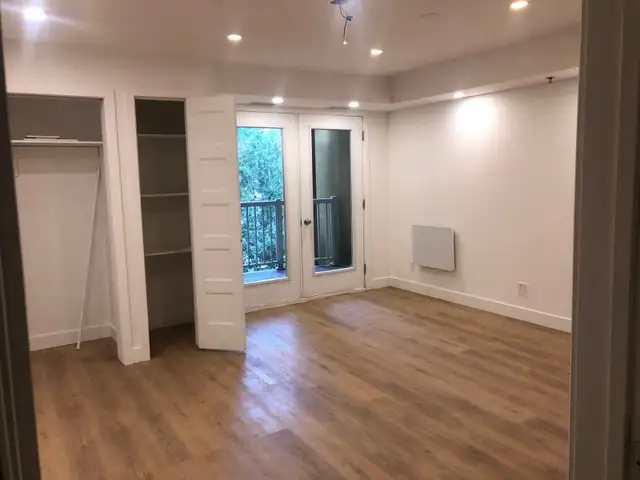 Grand Studio tout inclus a louer a Montréal