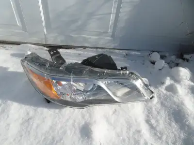 New passenger side headlight assembly for 2015 Acura RDX. Never installed. Purchased for $450.00 but...