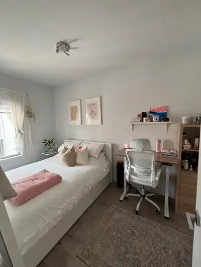 4 1/2 Verdun July 1 Juillet Fridge Stove Washer Dryer Included