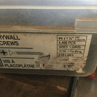 Dry wall screws