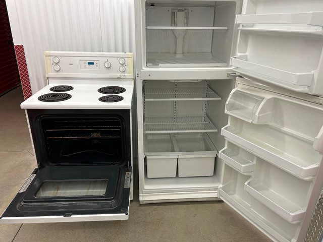 Fridge and stove  in Stoves, Ovens & Ranges in Kitchener / Waterloo - Image 2